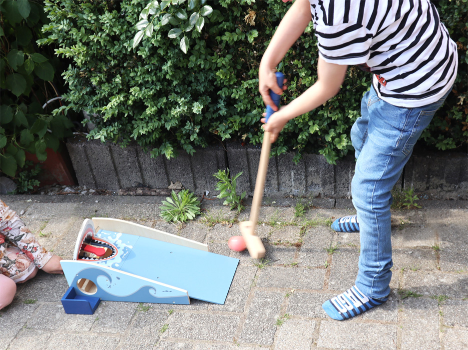 MINIGOLF SHARK ATTACK